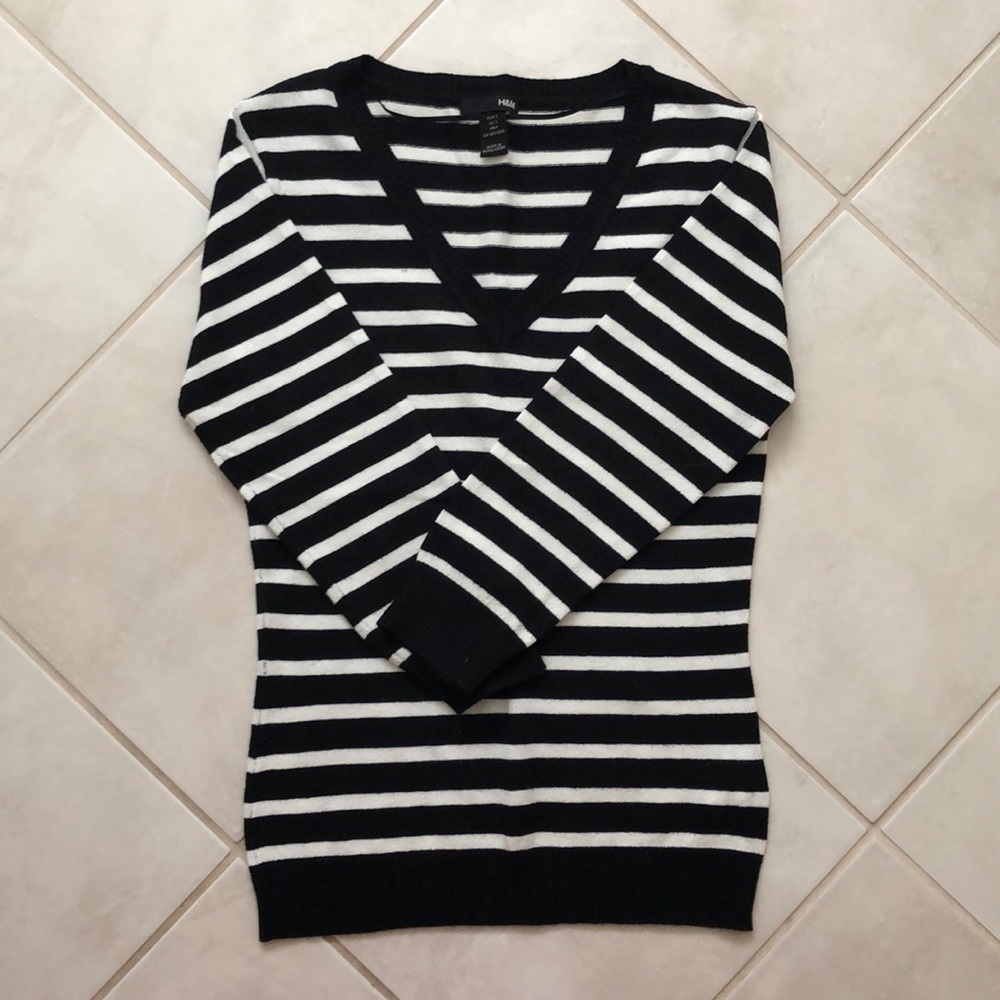 Bundle Of H&M Sweaters - image 6